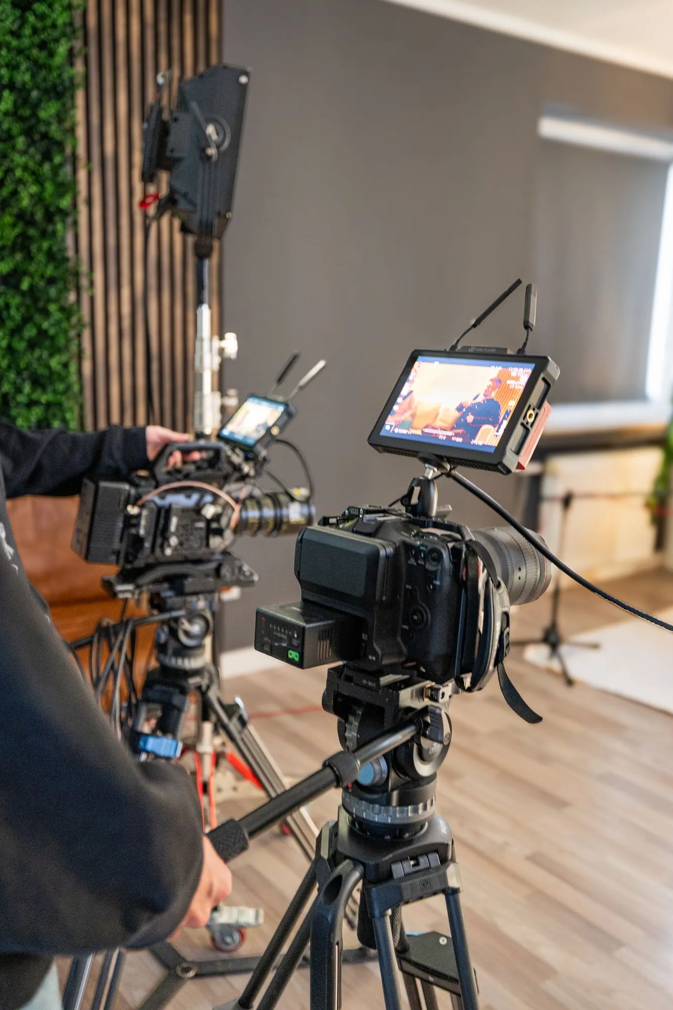 Kamera-Rig mit Monitor für Livestreams im Studio Essen